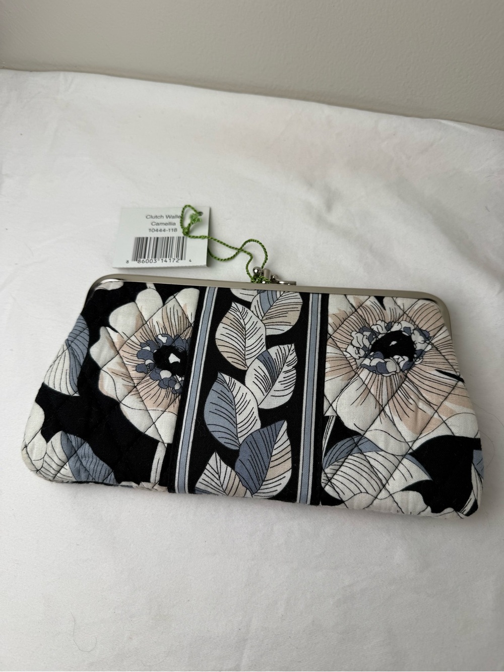 NWT Vera Bradley Camellia Kisslock Clutch Wallet – Retired Pattern 8.5” X 4.5”